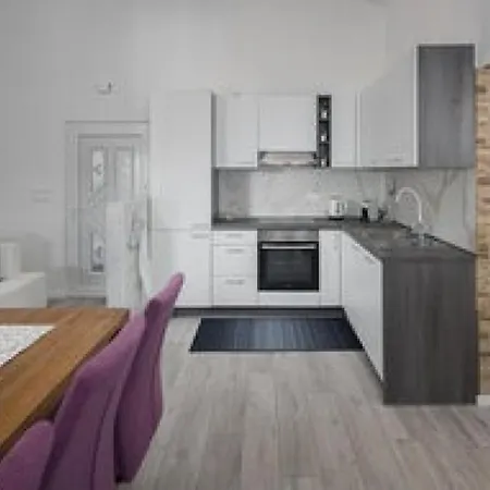 Ana 1 By Guide Nova Vas (Porec)